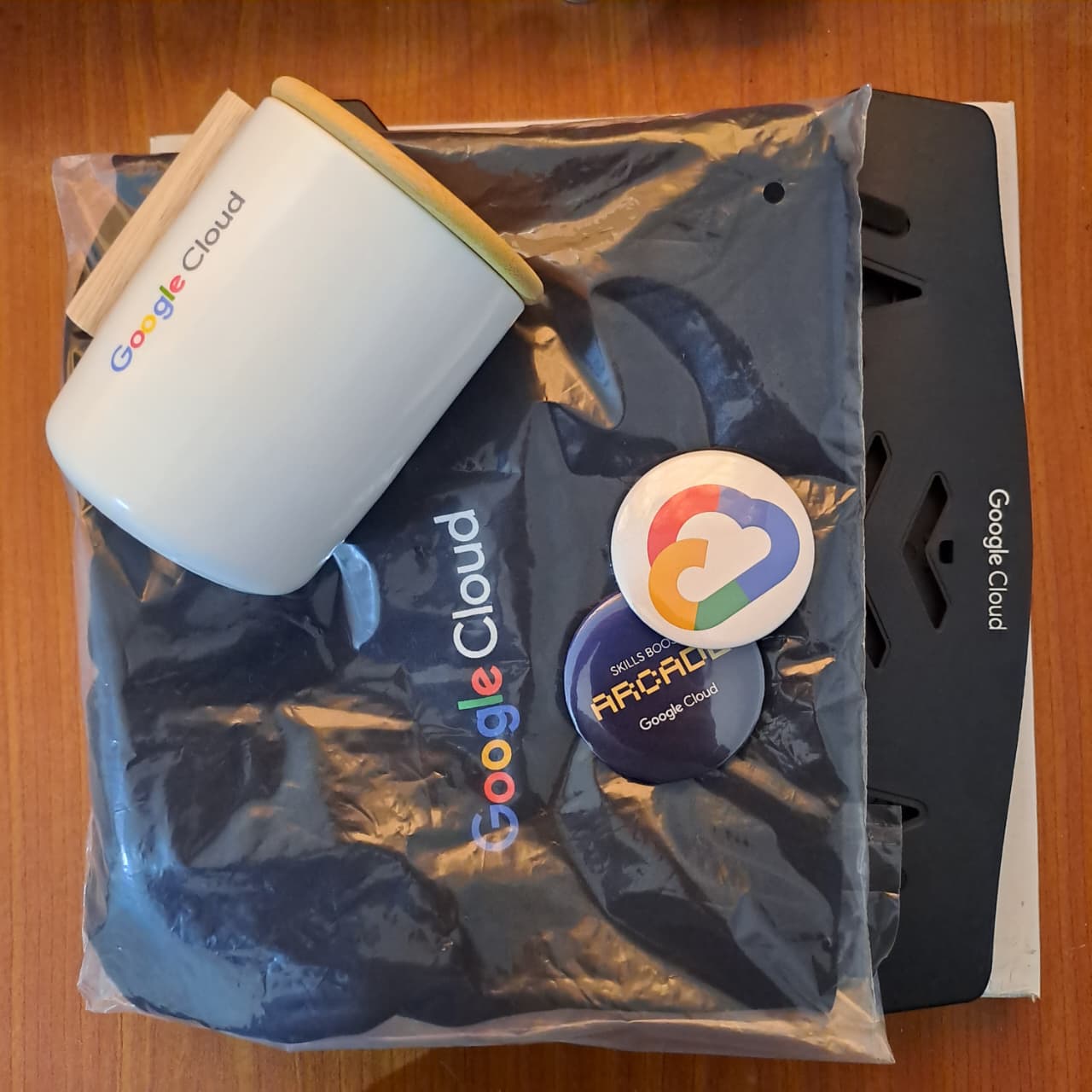 Received My Google Cloud Skill Boost Arcade Facilitator Program Swag Pack!